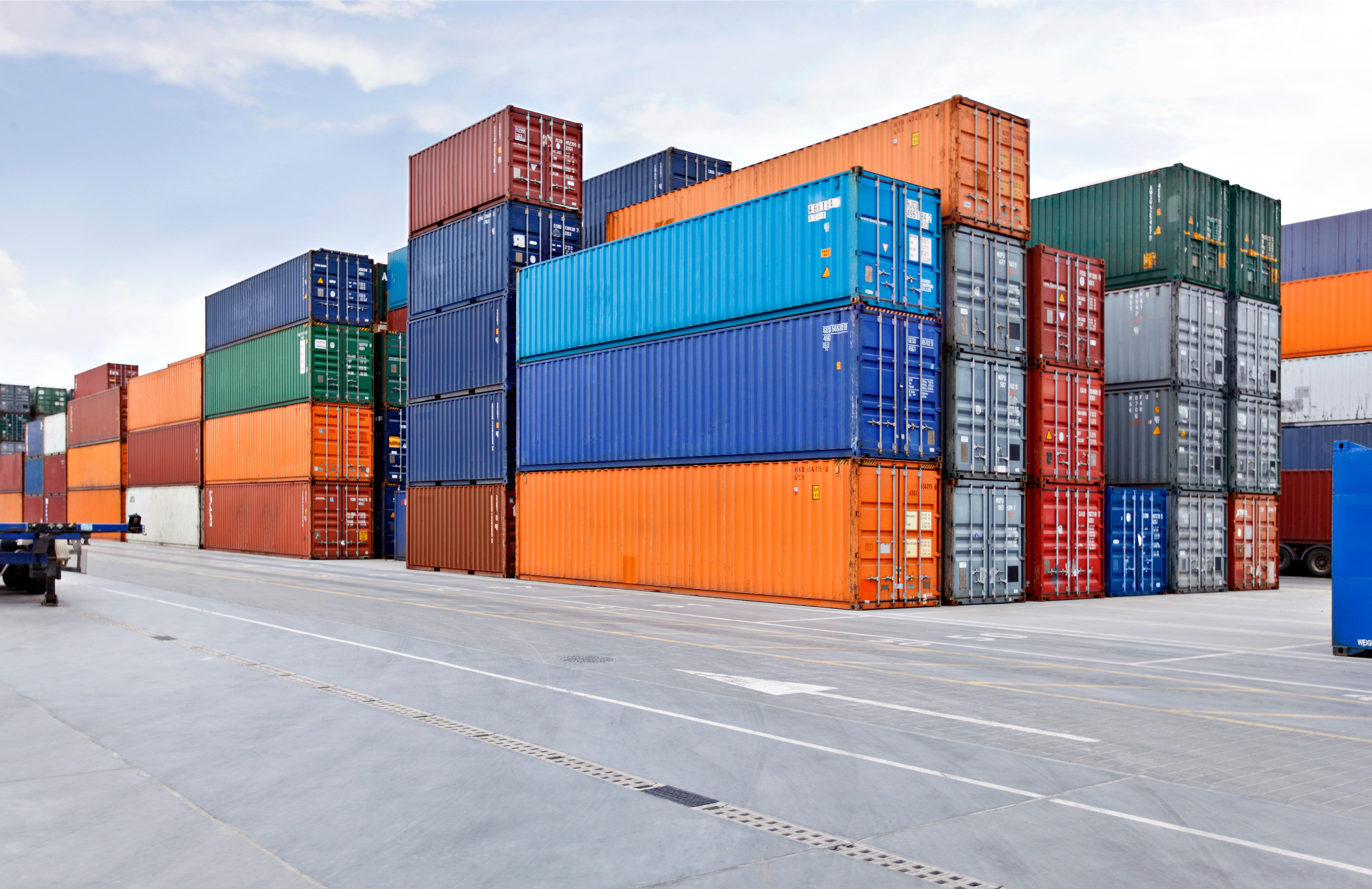 Navigating Tarrifs: How Walmart and Sam's Club Are Responding to Trade Pressure